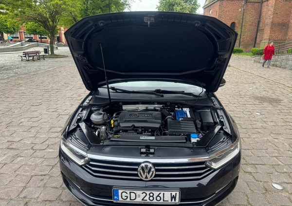 Volkswagen Passat cena 78500 przebieg: 179000, rok produkcji 2016 z Kwidzyn małe 781